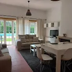 Del Rei Pool Apartamento